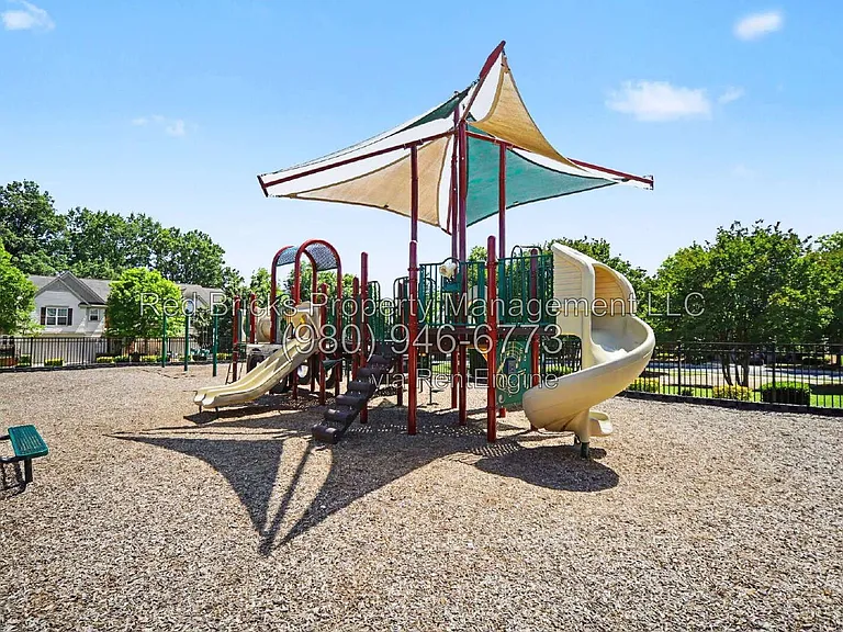 4282 Park South Station Blvd — Photo 39