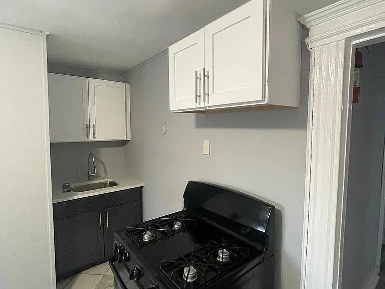 262 Chadwick Ave #C — Photo 4
