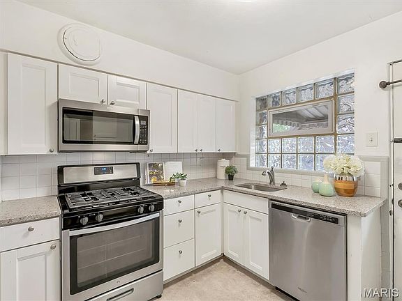 5th image of 9211 Niles Pl