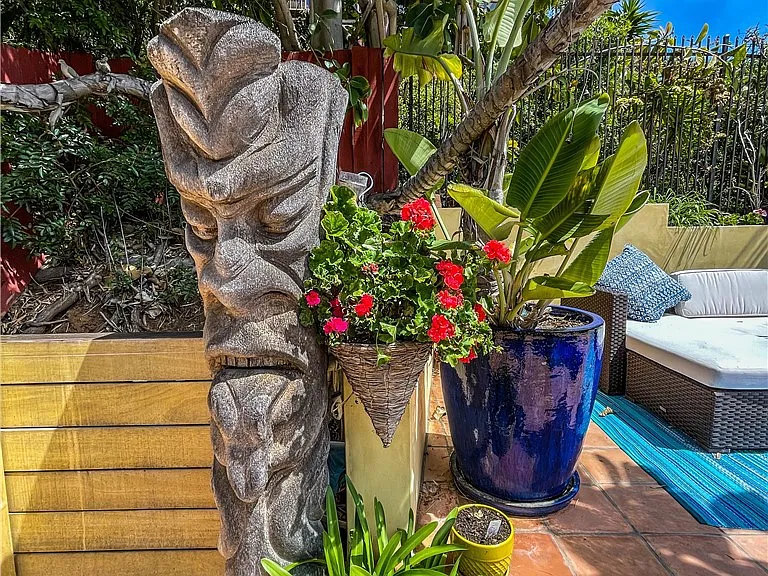 30722 Marilyn Dr — Photo 33