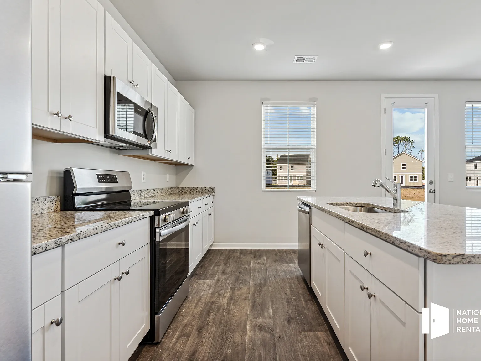 3 bed, 2.5 bath, 1616 sqft, $1,646 — Photo 1