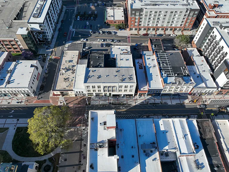 52 Union St S — Photo 13