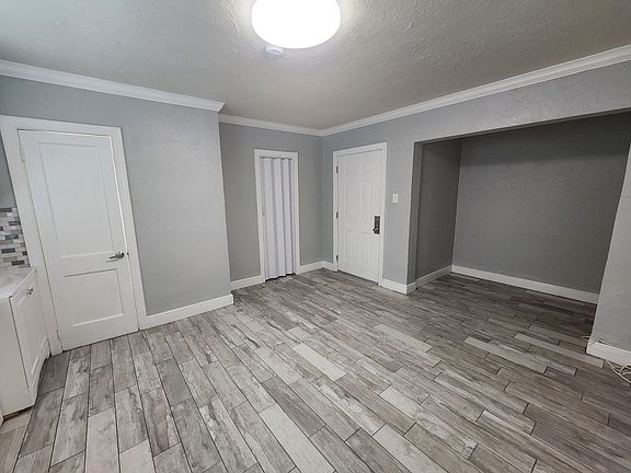 3rd image of 407 S Jupiter Ave #5