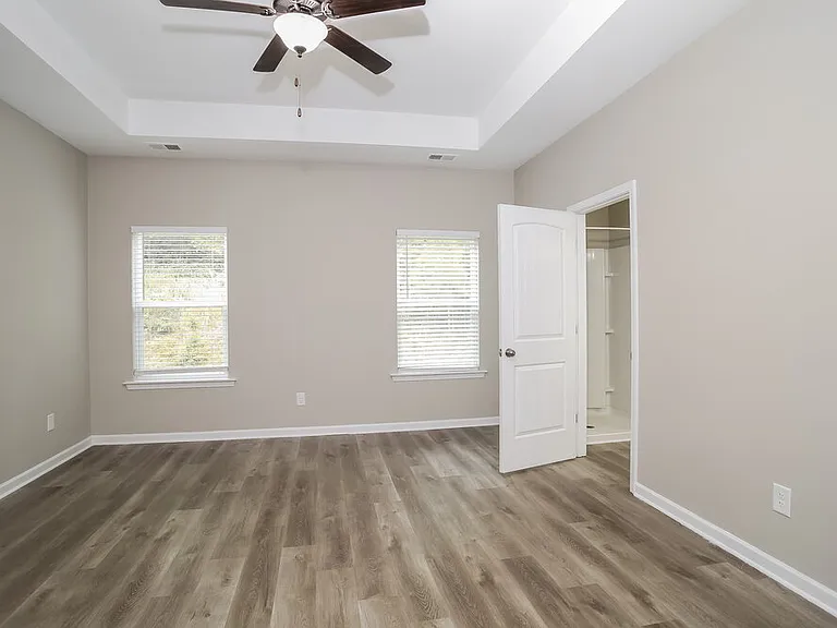 214 Arbor Dr — Photo 12