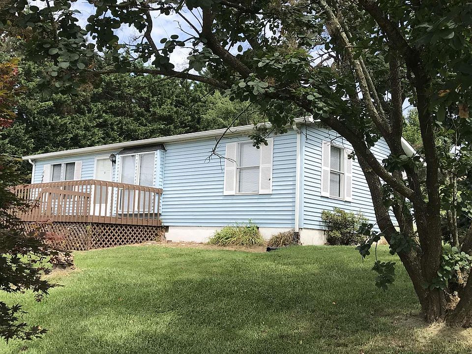 1st image of 975 Beaver Dr