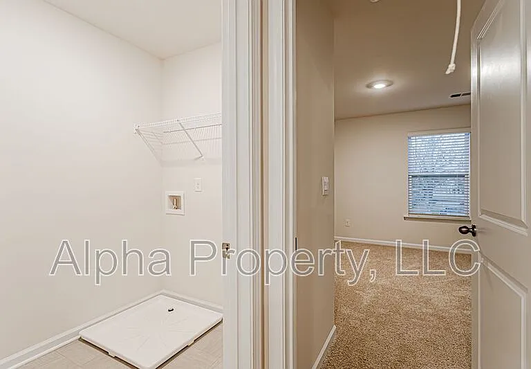 1210 Murdock Cir — Photo 17