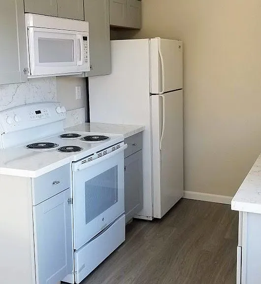 4525 Hamilton St #18 — Photo 8