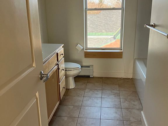 5th image of 1191 North Ave APT 301
