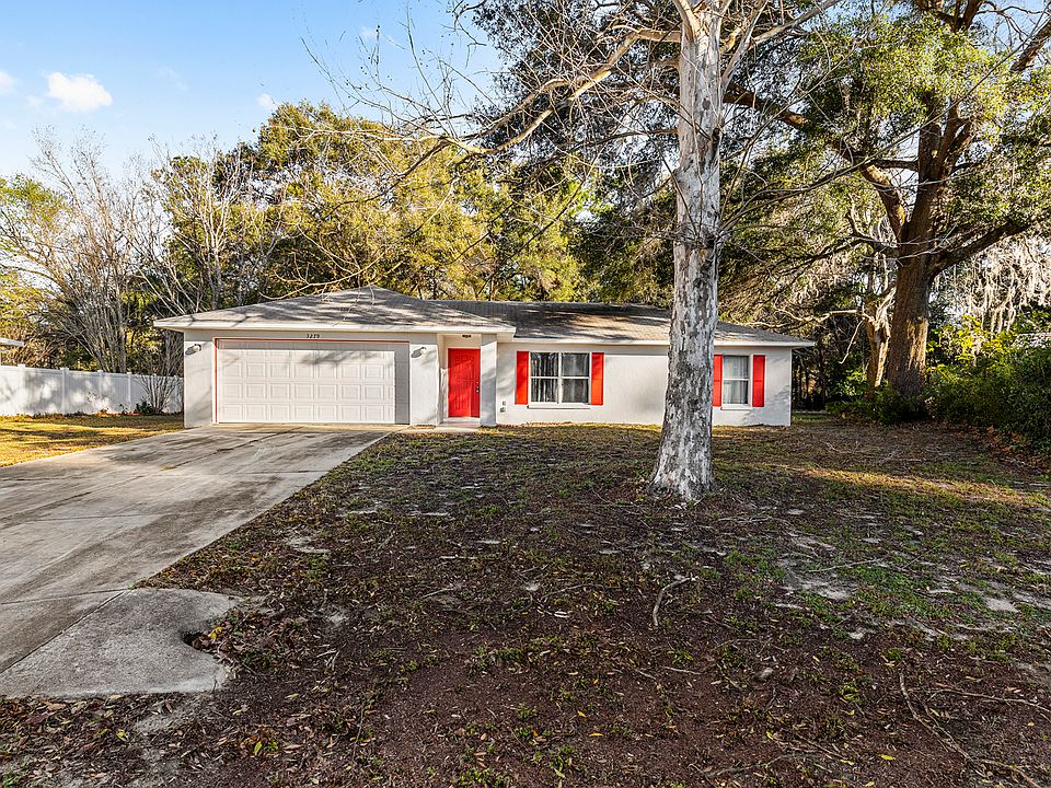 1st image of 3279 SE 131st St