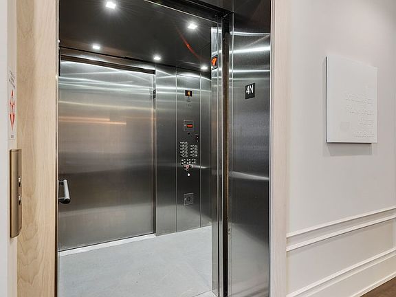 2nd image of 1540 N North Park Ave #2N
