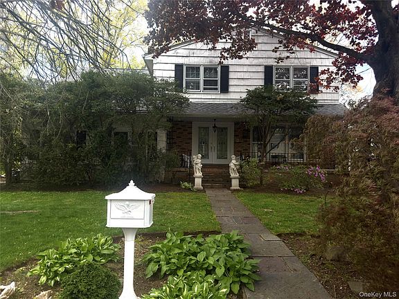 2nd image of 20 Old Farm Road
