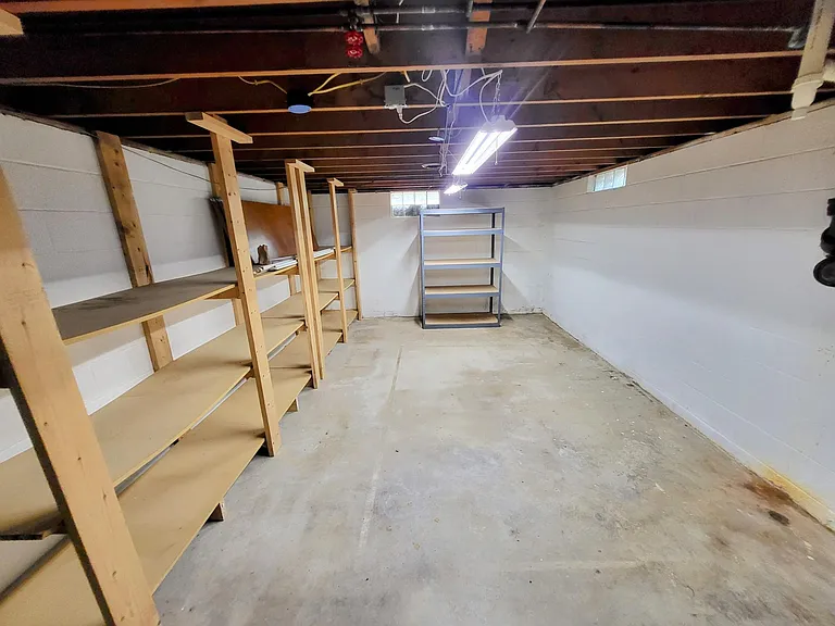 689 Deborah Dr — Photo 19