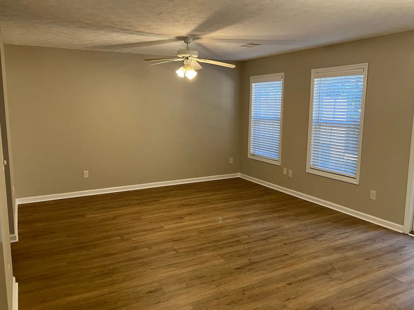 Asbury Hills Condominiums-2428 E. University, Unit 1106 — Photo 4