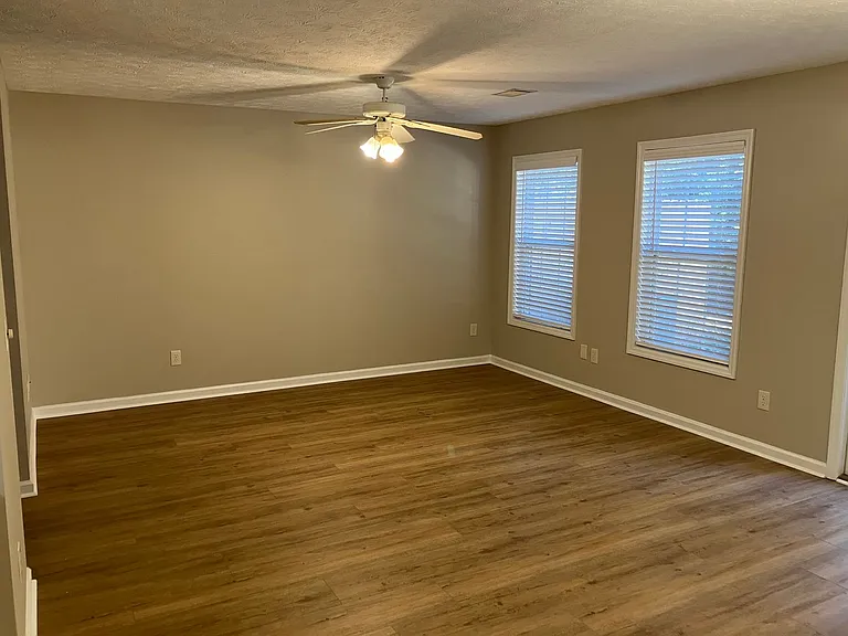 2428 E University Dr #1106 — Photo 4