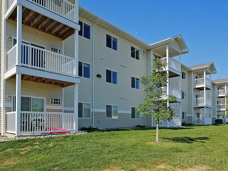 Northern Plains Apartments — Photo 14