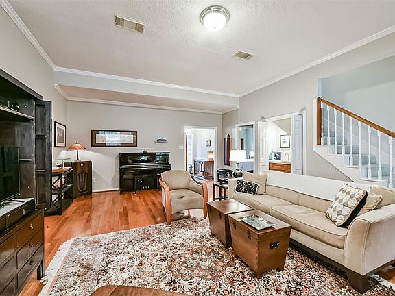 5th image of 5818 Woodland Falls Dr