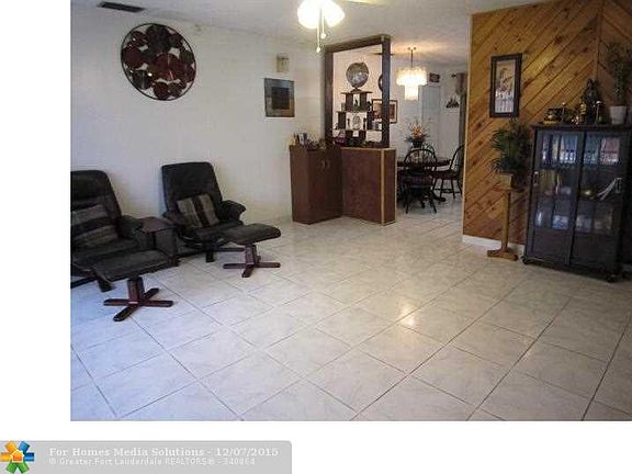 5th image of 891 SW 63rd Ave