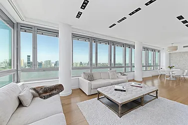 Rented by R New York