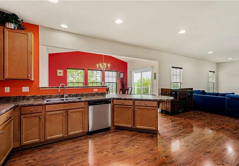 312 Sunrise Dr — Photo 12
