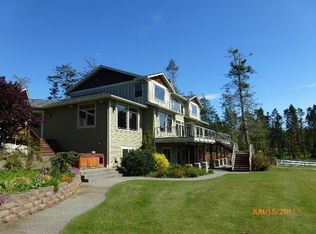 1594 W Beach Rd, Oak Harbor, WA 98277