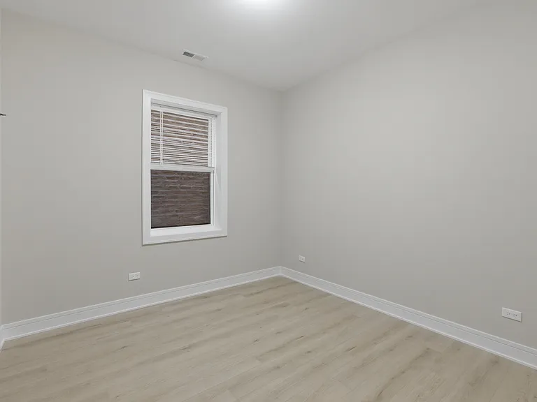 4932 S Champlain Ave #2 — Photo 13