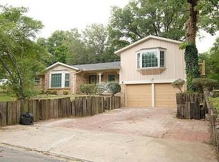 425 Crosstimber Dr, Hurst, TX 76053