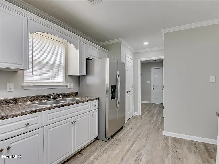 7604 Pleasantville Way — Photo 19