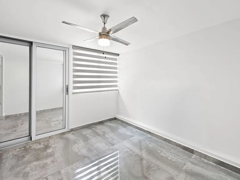 COND LOS PINOS AVE ISLA VERDE TORRE ESTE 2-E — Photo 20