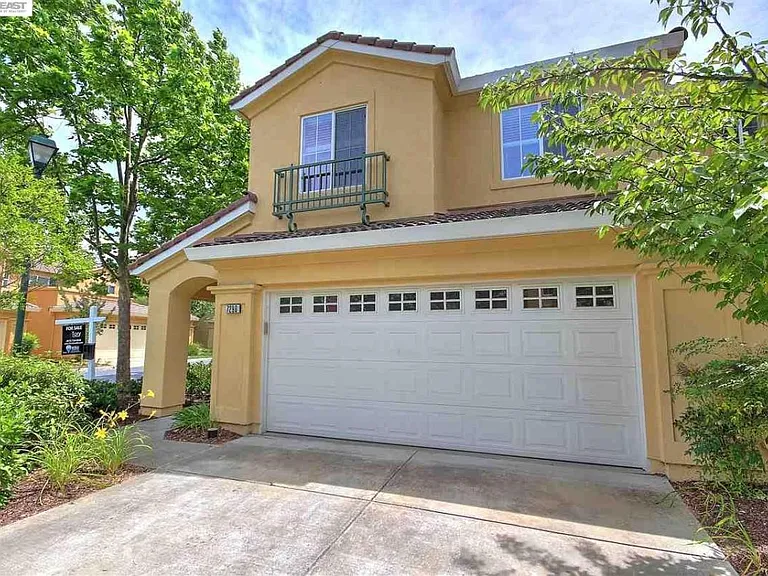 7290 Briza Loop — Photo 1