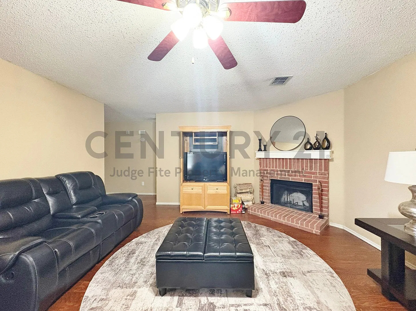 Welcome to This Inviting 3/2/2 in Little Elm For Rent! — Photo 3