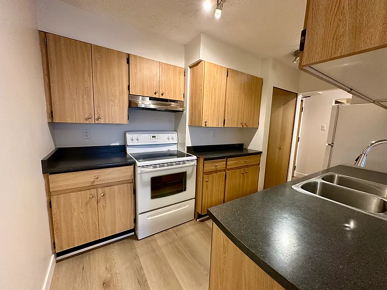 9521 Cardston Ct #1105 — Photo 7
