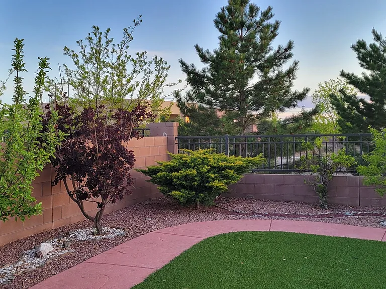 4680 Hojas Verdes — Photo 35