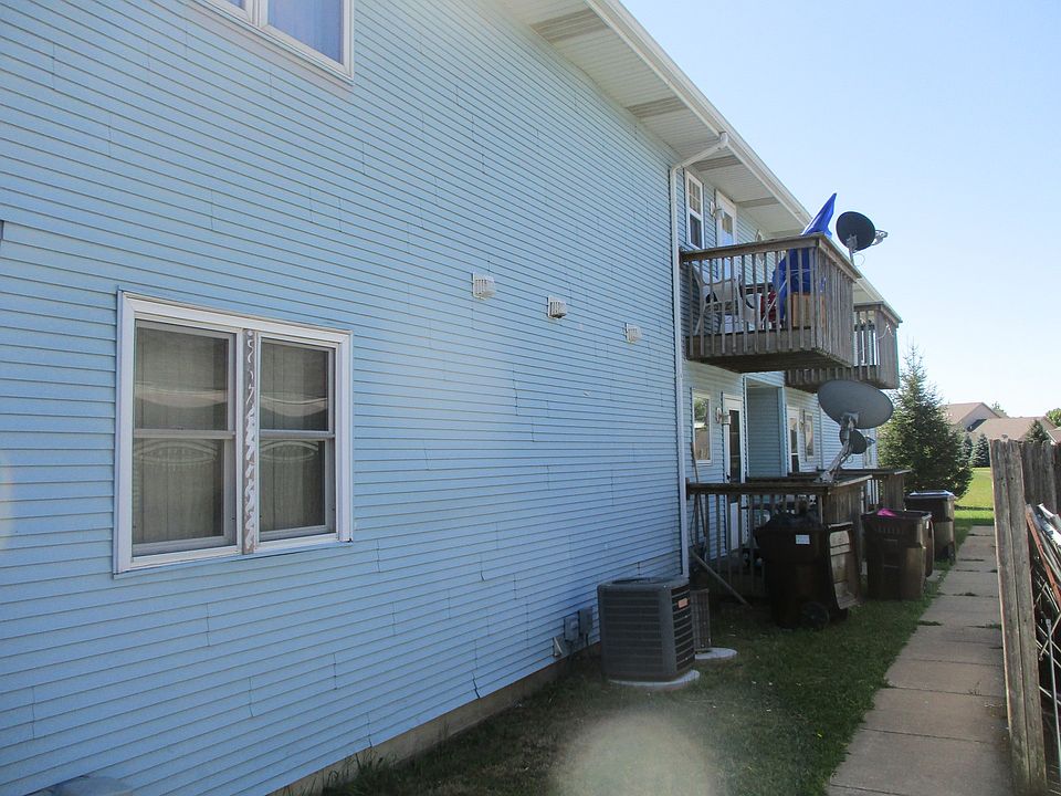 2nd image of 773 N Edgemere Dr
