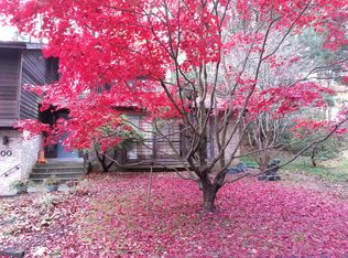 6600 Persimmon Tree Rd, Bethesda, MD 20817