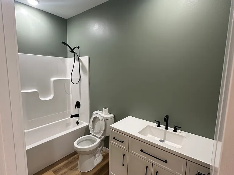 1104 Main St — Photo 10
