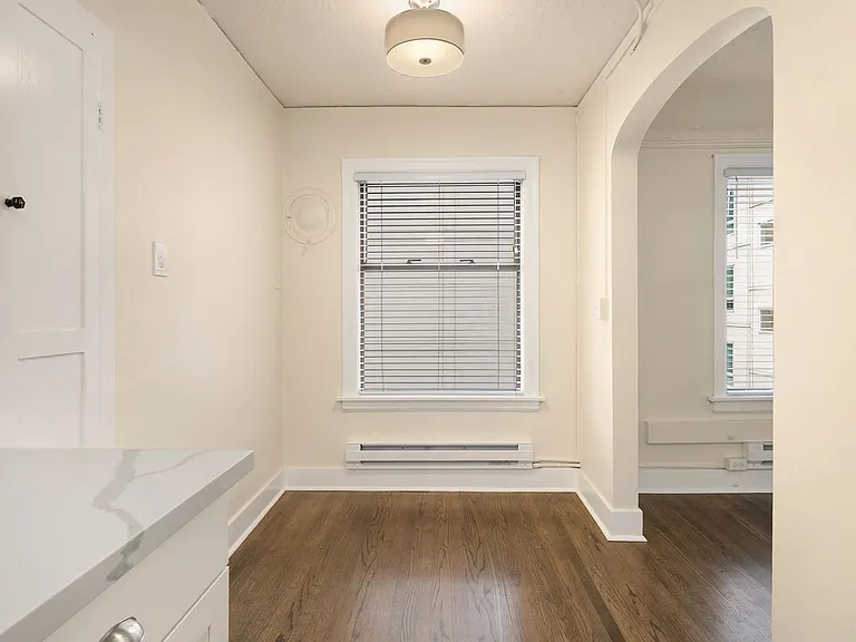 The Windermere Apartments — Photo 21
