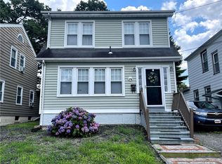 178 Blohm St, West Haven, CT 06516