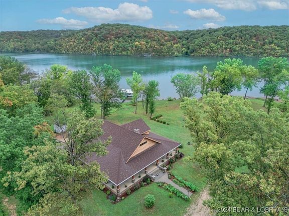 4th image of 33396 Hayden Dr
