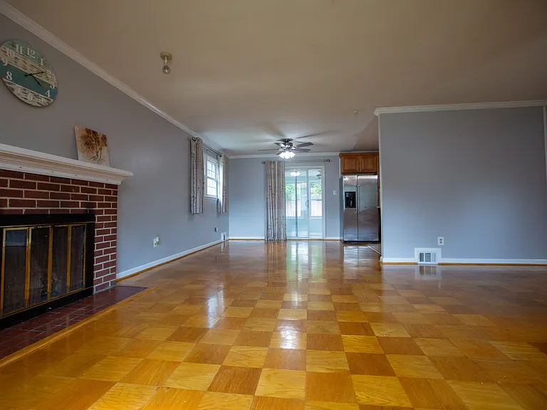 Living Room to Sunroom
