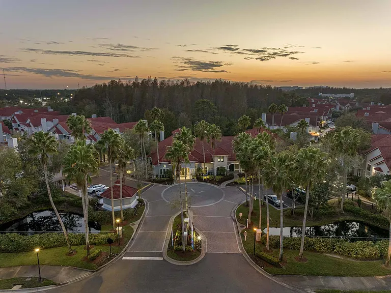 Our Windsor Communities team is ready to welcome you.