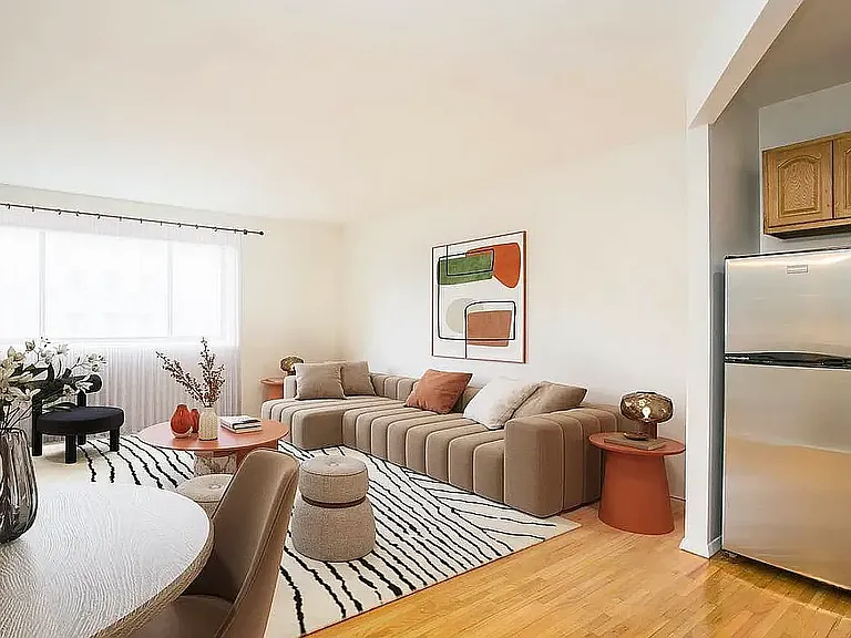 345 W 30th St #2A — Photo 1