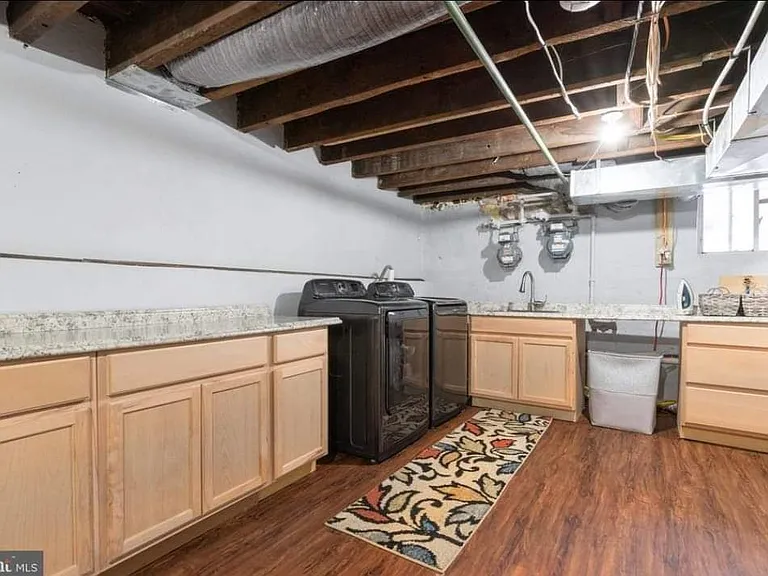 1520 Mifflin St — Photo 12