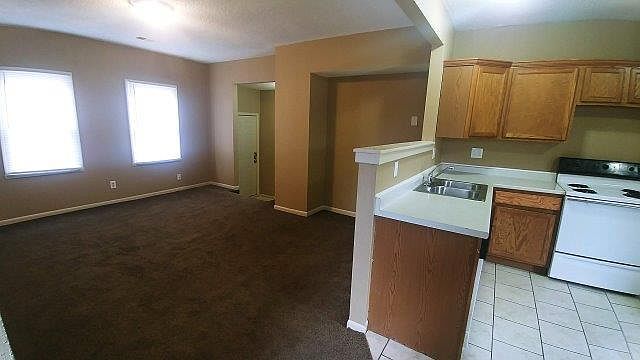 1st image of 300 Jackson Ave APT B