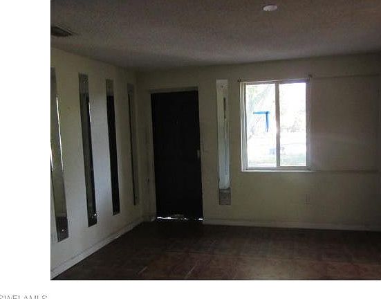 4th image of 330 Flamingo Cir