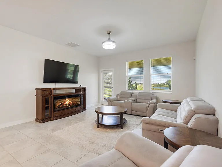 8720 Pacific Dunes Dr — Photo 8
