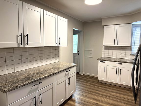 5th image of 14146 Cavell St