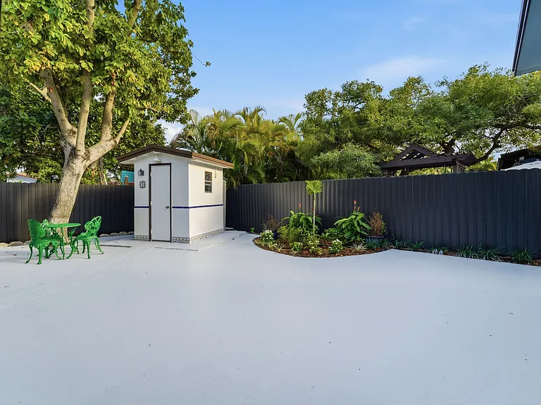 525 NW 32nd Ave — Photo 7