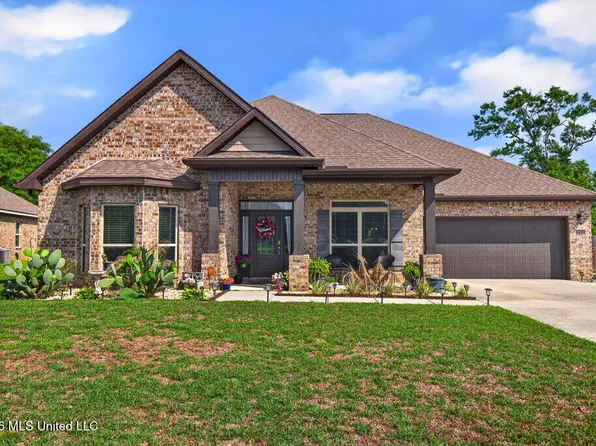 10711 Chapelwood Dr, Gulfport, MS 39503