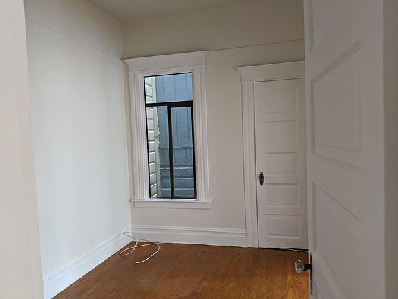 5th image of 765 Spruce St