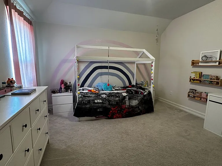 2616 Melrose Dr — Photo 6
